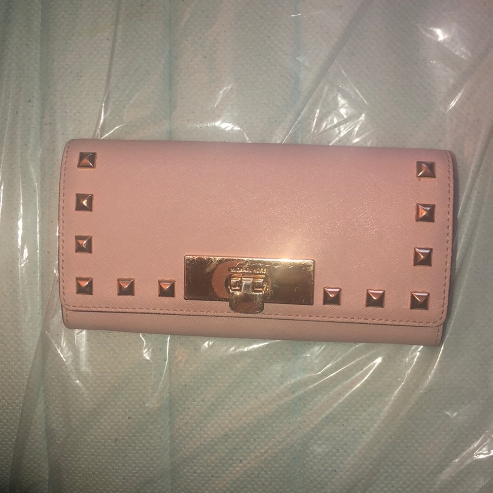 Michael Kors Wallet.
